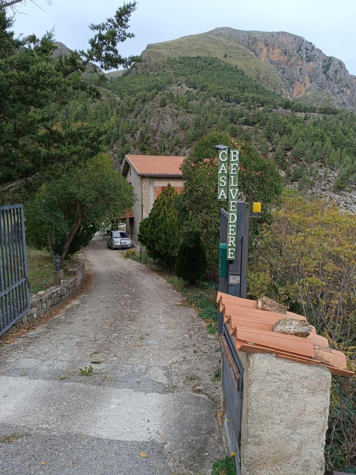 Casa Belvedere Isnello Eksteriør billede